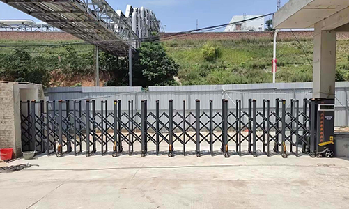 Retractable Gate